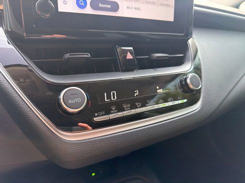 Used 2025 Toyota Corolla LE w/ LE Premium Package FWD image 29