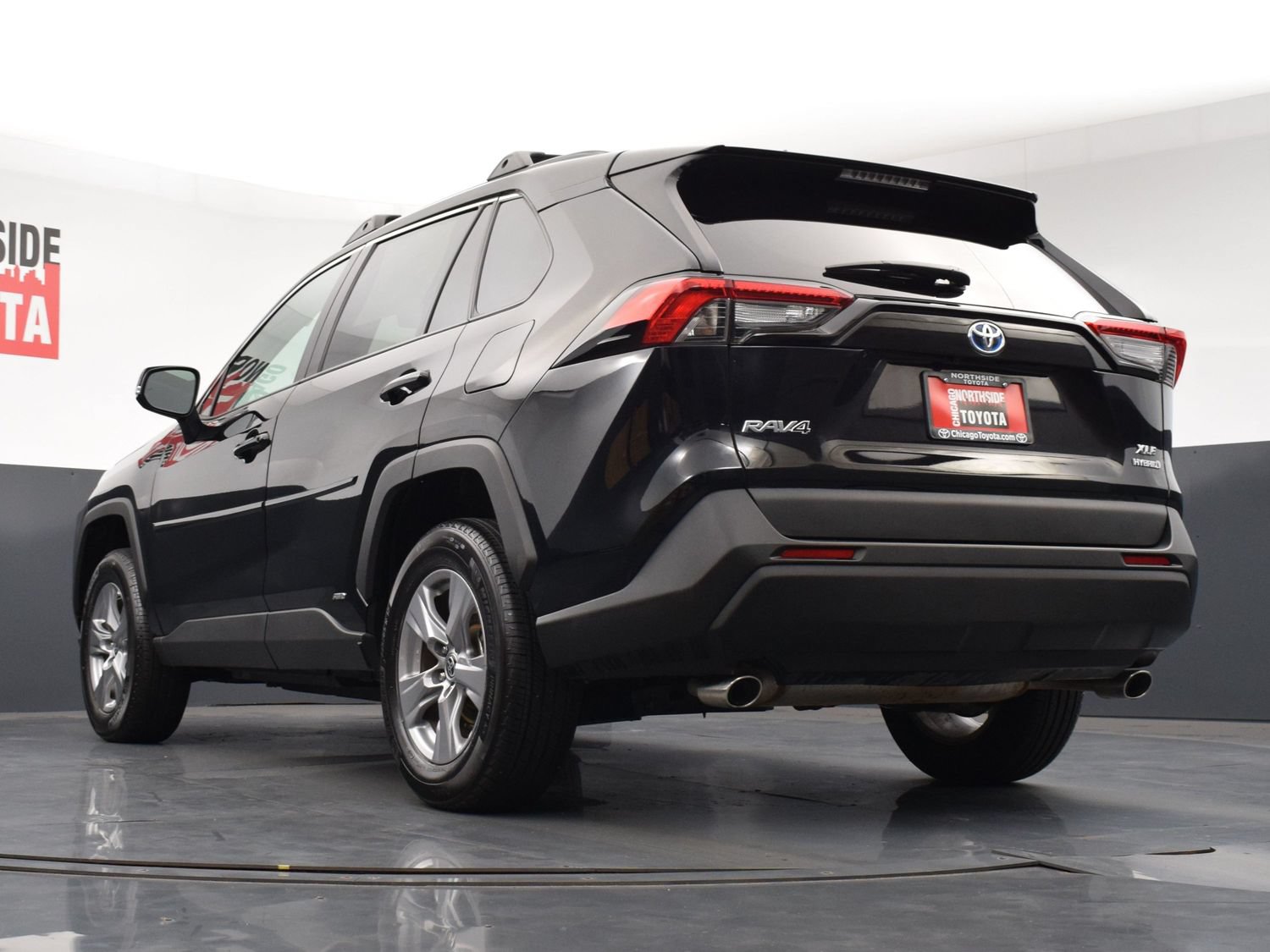 Used 2022 Toyota RAV4 XLE AWD/4WD image 29