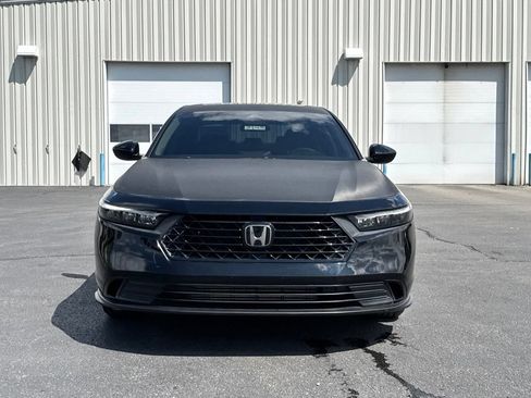 Used 2023 Honda Accord EX image 2