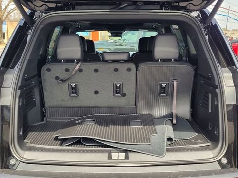 New 2026 GMC Acadia Elevation w/ Black Edition FWD image 9