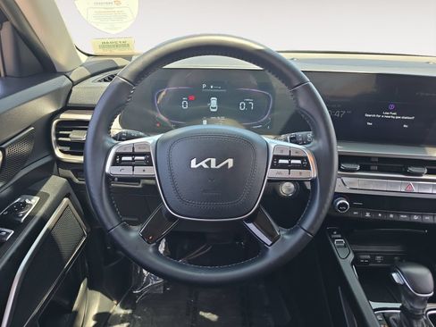 Used 2024 Kia Telluride S AWD/4WD image 12