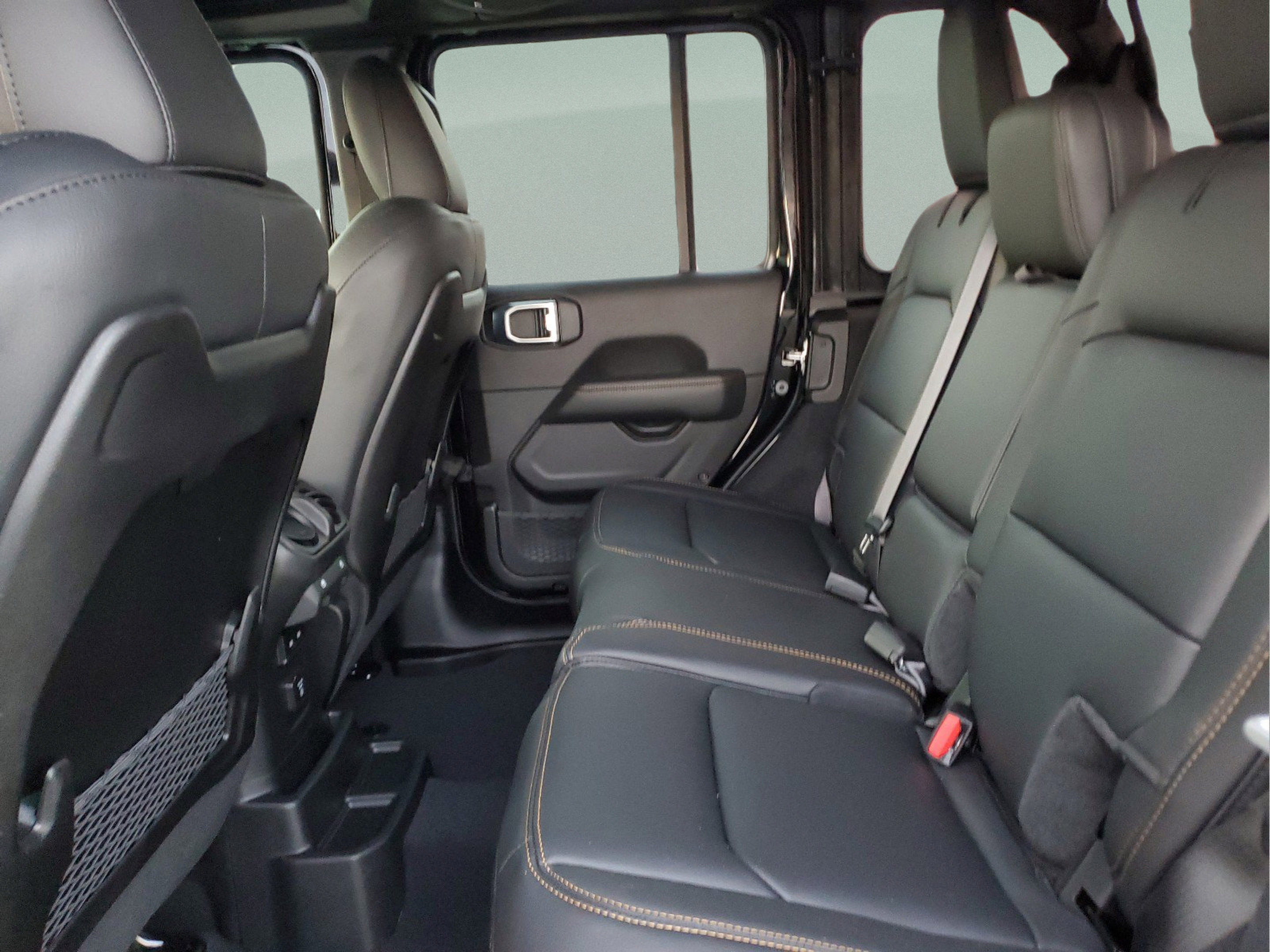 New 2026 Jeep Wrangler Unlimited Sahara AWD/4WD image 6