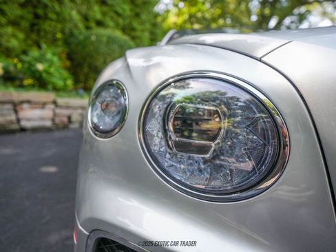 Used 2022 Bentley Flying Spur V8 image 51