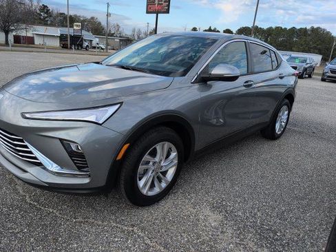 New 2025 Buick Envista Preferred w/ Convenience I Package image 2