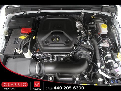 Used 2024 Jeep Wrangler Unlimited Sport AWD/4WD image 20
