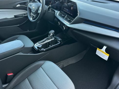 New 2026 Chevrolet Trax LT w/ Driver Confidence Package FWD image 16