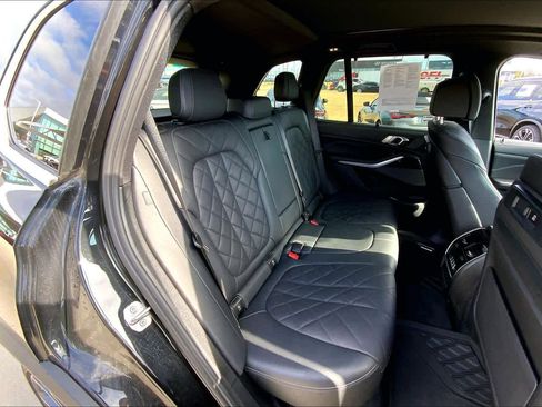 Used 2023 BMW X5 xDrive40i w/ Executive Package image 18