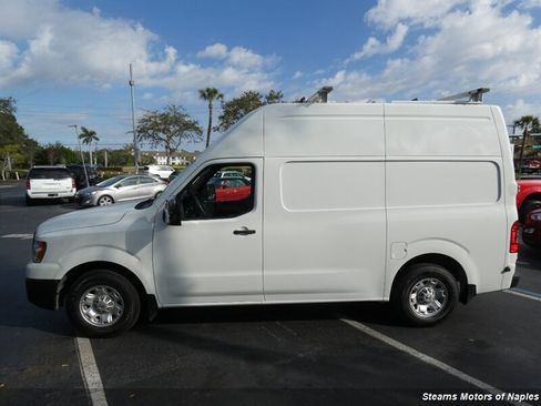 Used 2021 Nissan NV 3500 SV image 9