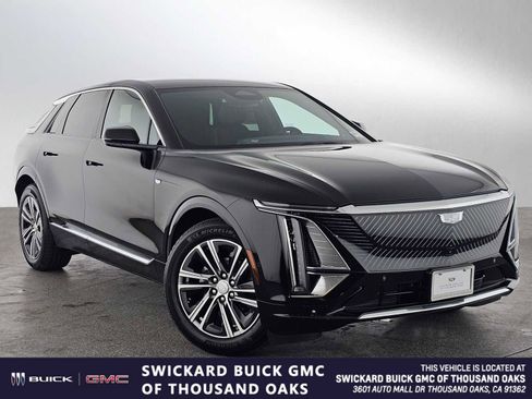New 2026 Cadillac Lyriq Luxury RWD image 1