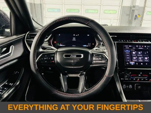 Used 2021 Jeep Grand Cherokee L Laredo RWD image 4