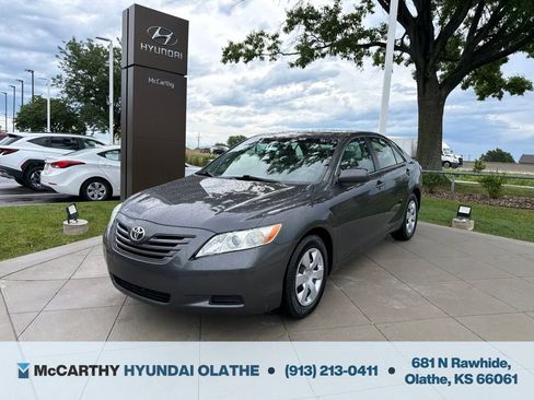 Used 2007 Toyota Camry CE FWD image 1