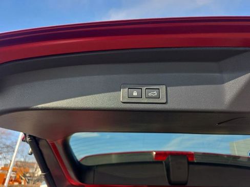 Used 2024 Subaru Ascent Touring image 12