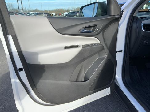 Used 2024 Chevrolet Equinox LS w/ LS Convenience Package image 19