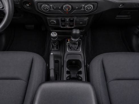Used 2018 Jeep Wrangler Unlimited Sport S AWD/4WD image 13