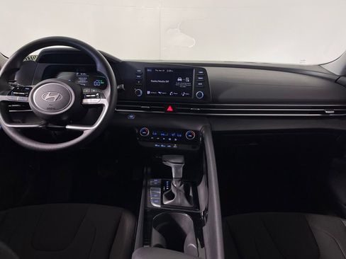 Certified 2025 Hyundai Elantra Blue FWD image 14