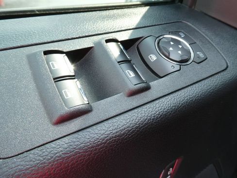 Used 2019 Ford F150 XLT w/ Equipment Group 302A Luxury AWD/4WD image 24