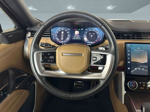 Used 2023 Land Rover Range Rover Long Wheelbase SE image 15