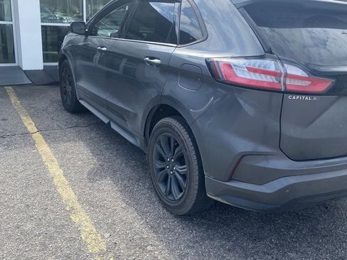 Used 2022 Ford Edge SE w/ Black Appearance Package image 4