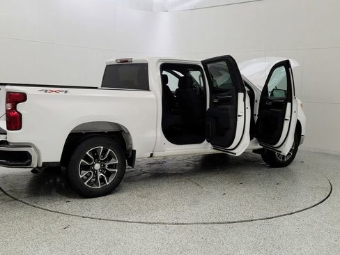 Used 2022 Chevrolet Silverado 1500 LT image 12