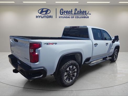 Used 2022 Chevrolet Silverado 2500 Custom w/ Custom Value Package AWD/4WD image 5
