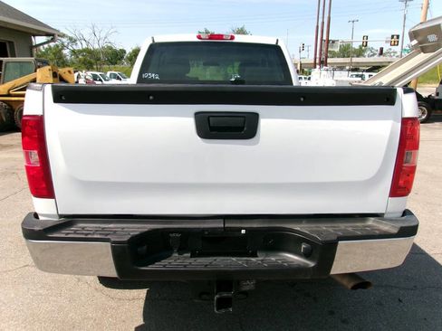 Used 2011 Chevrolet Silverado 2500 W/T AWD/4WD image 4