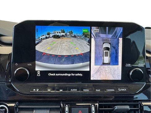 Used 2022 Nissan Pathfinder SL w/ SL Premium Package FWD image 17