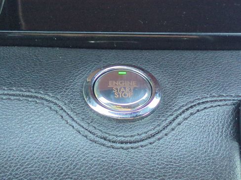 Certified 2024 Lincoln Navigator L Reserve image 28