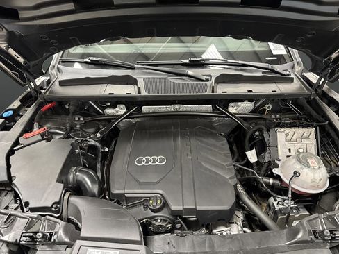 Used 2022 Audi Q5 2.0T Premium w/ Convenience Package image 38