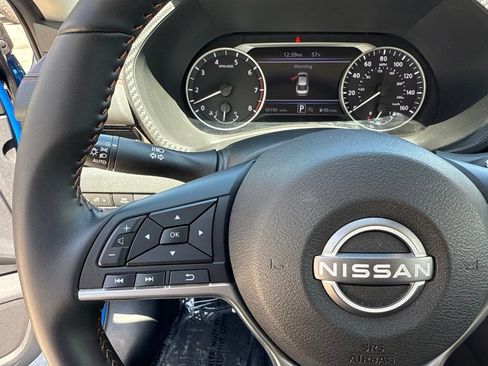 Used 2025 Nissan Sentra SR FWD image 24