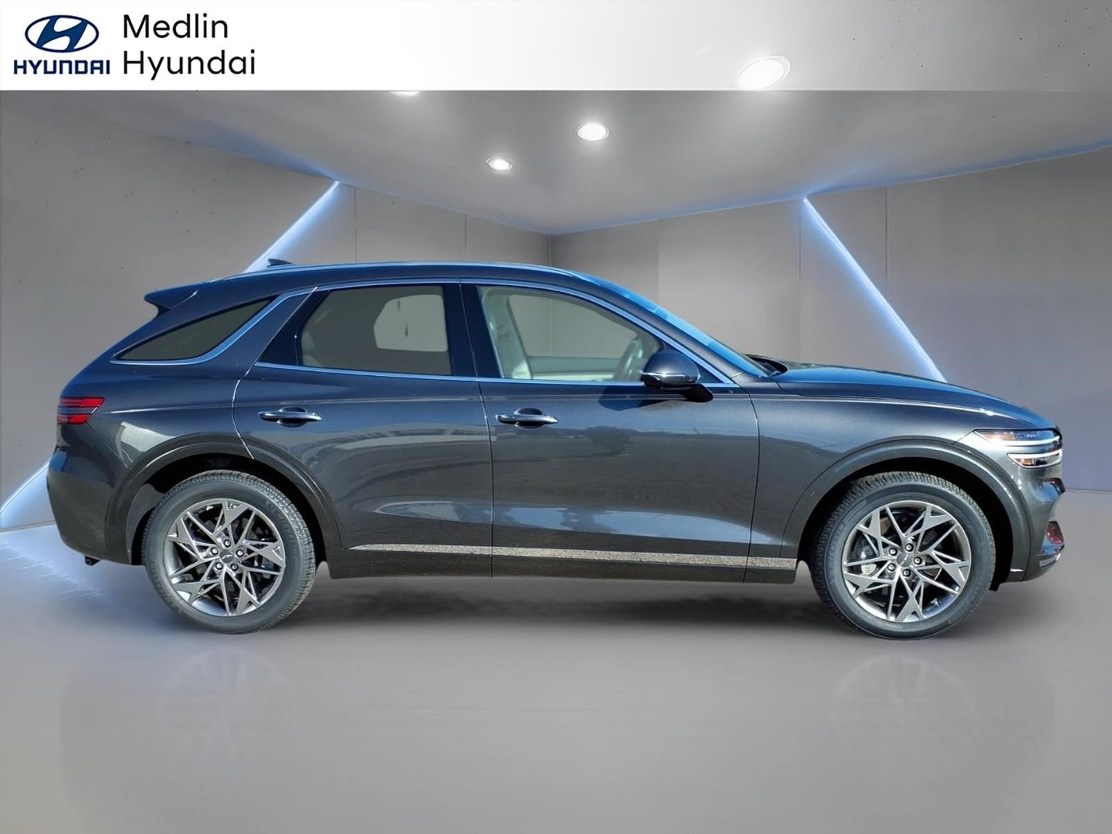 Used 2024 Genesis GV70 2.5T w/ Advanced Package AWD/4WD image 2