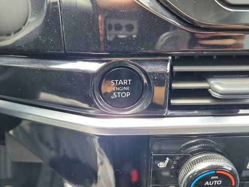 Certified 2025 Nissan Pathfinder SV FWD image 27
