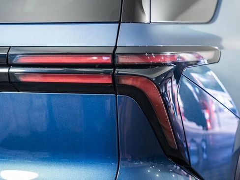 New 2026 Chevrolet Traverse Z71 w/ Enhanced Driving Package image 5