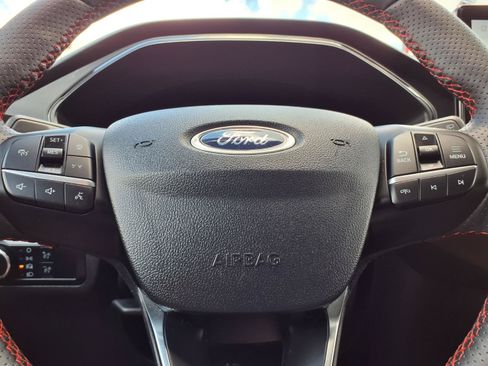 Certified 2024 Ford Escape ST-Line w/ Tech Pack #1 AWD/4WD image 16