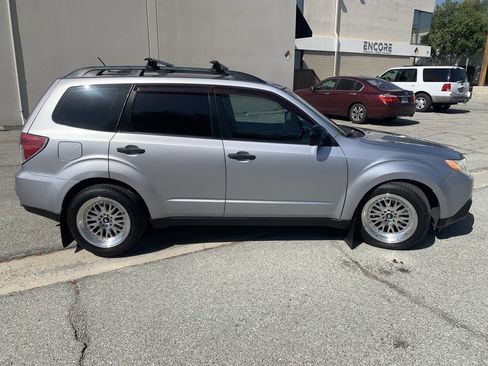 Used 2013 Subaru Forester 2.5X w/ Alloy Wheel Pkg AWD/4WD image 9