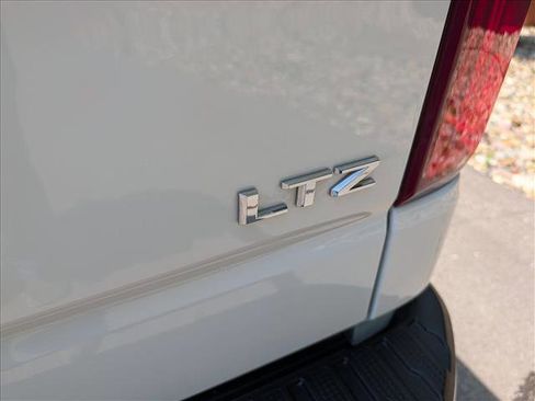 Used 2023 Chevrolet Silverado 1500 LTZ AWD/4WD image 24