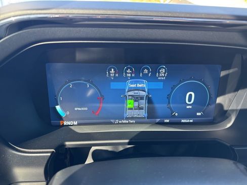 Used 2025 Ford F450 Lariat w/ FX4 Off-Road Package image 26