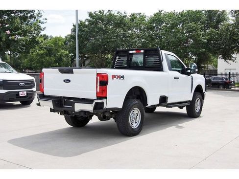 Used 2023 Ford F250 XL w/ 360-Degree Camera Package AWD/4WD image 4