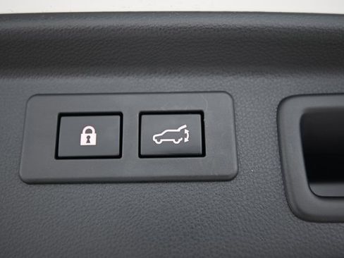 Certified 2024 Subaru Forester Premium image 19