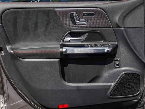 Used 2023 Mercedes-Benz EQB 350 4MATIC SUV image 20