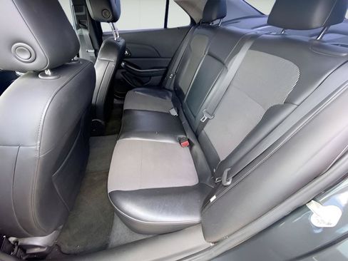 Used 2015 Chevrolet Malibu LT w/ Power Convenience Package FWD image 6