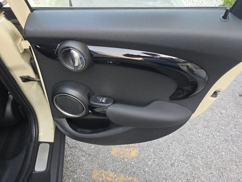 Used 2015 MINI Cooper S FWD image 16