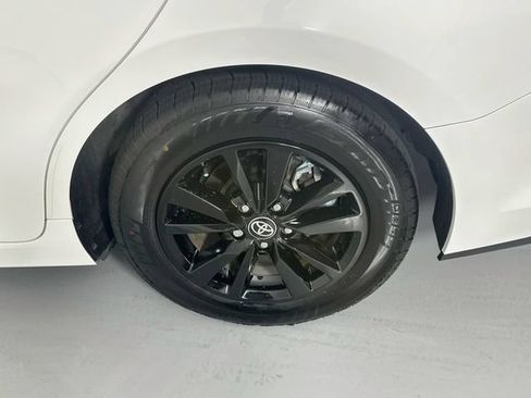 Used 2025 Toyota Camry LE FWD image 29