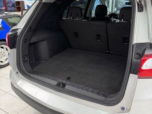 Used 2020 Chevrolet Equinox LS w/ LS Convenience Package image 8
