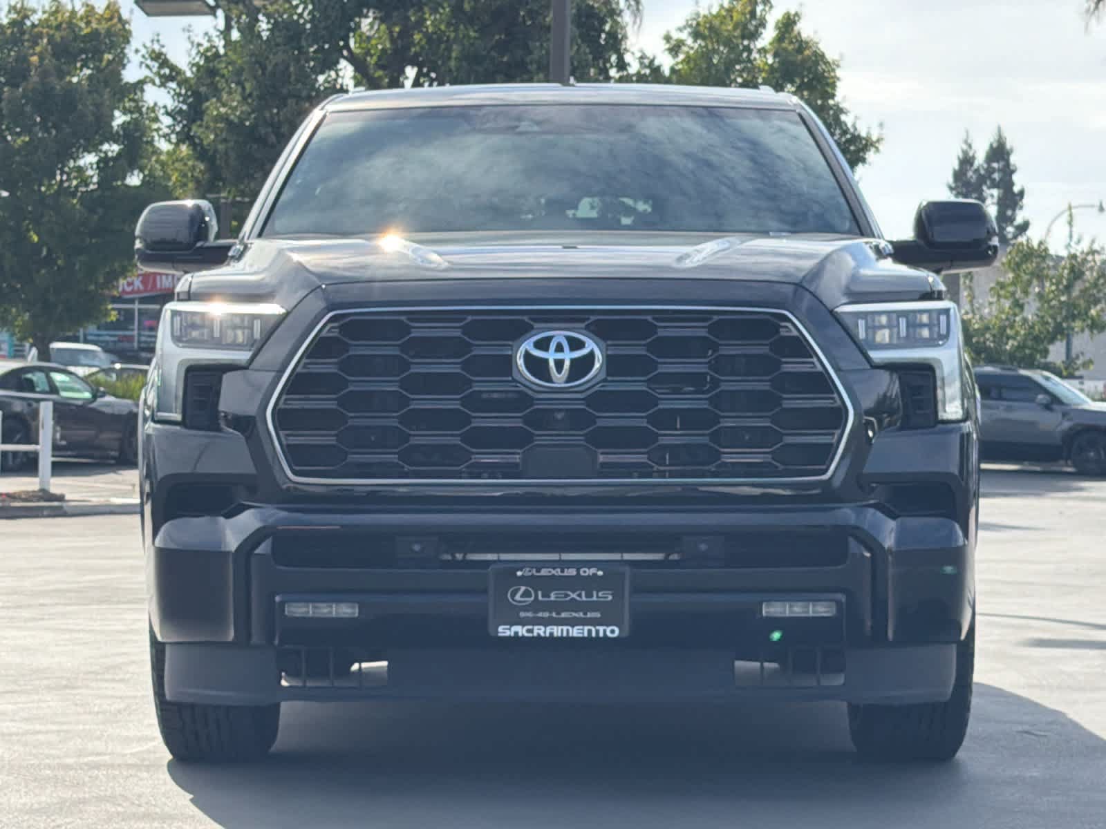 Used 2023 Toyota Sequoia Platinum AWD/4WD image 10
