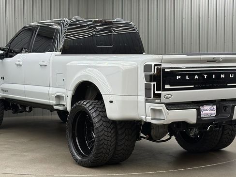 Used 2026 Ford F450 Platinum w/ Platinum Plus Package AWD/4WD image 3