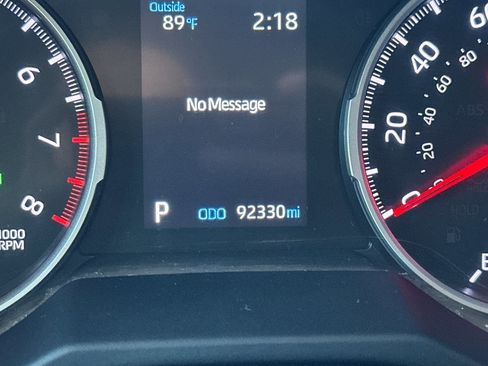 Used 2022 Toyota RAV4 XLE FWD image 25
