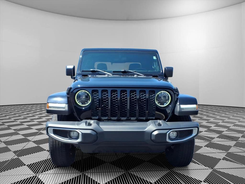 Certified 2023 Jeep Gladiator Sport AWD/4WD image 4