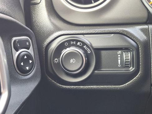 Used 2023 Jeep Wrangler Sport AWD/4WD image 23