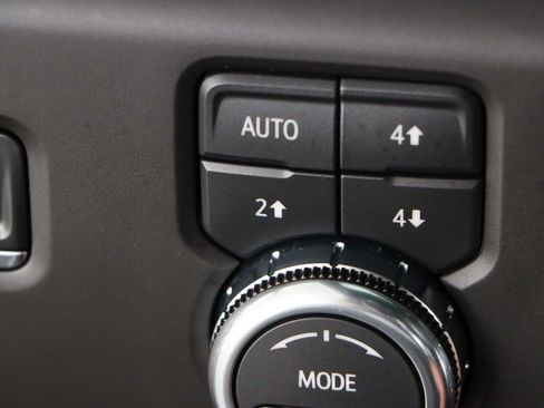 Used 2025 GMC Sierra 2500 AT4 w/ AT4 Premium Plus Package AWD/4WD image 24