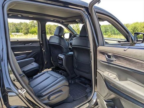 Certified 2025 Jeep Grand Cherokee L Limited w/ Luxury Tech Group II RWD image 52